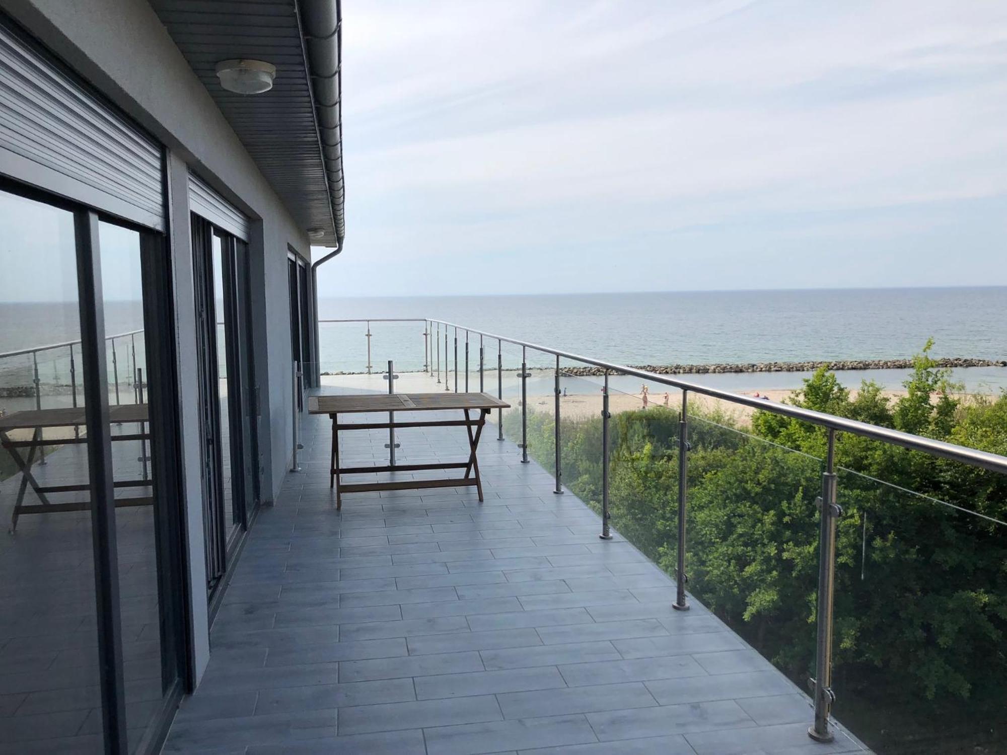Apartamentowiec Amon Przy Plazy 16 I 19 Ujście-Darłowskie Buitenkant foto